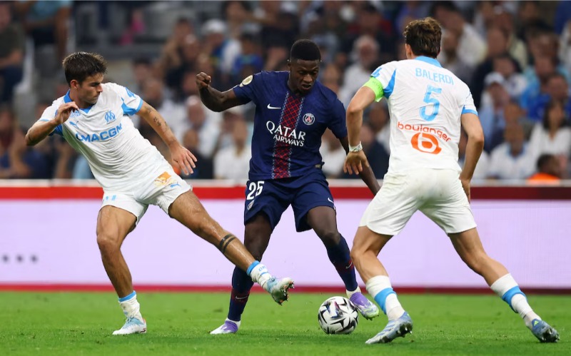Marseille gặp khó khi tiếp đón Paris Saint Germain